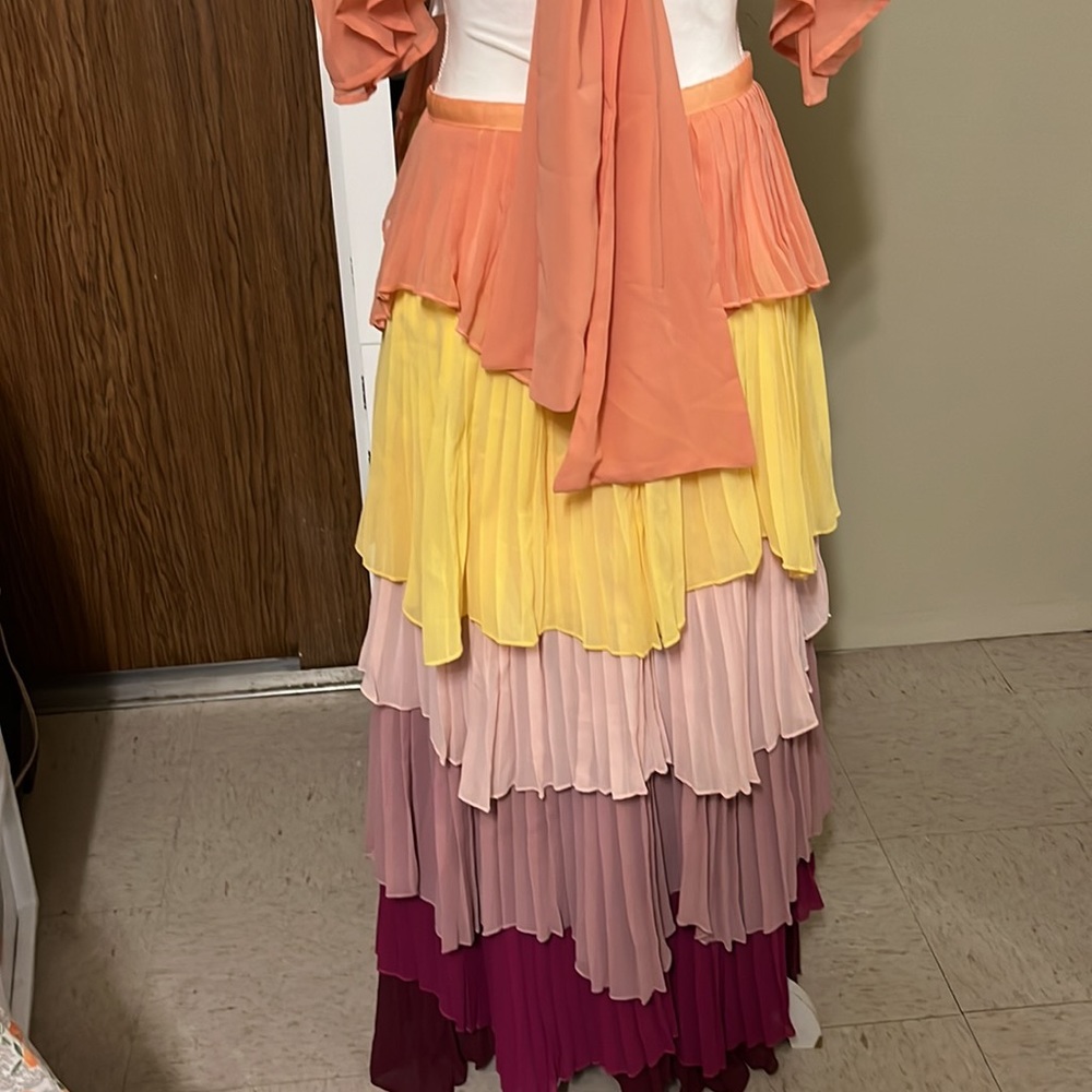 Two Piece beautiful flowy set - Picture 10 of 11